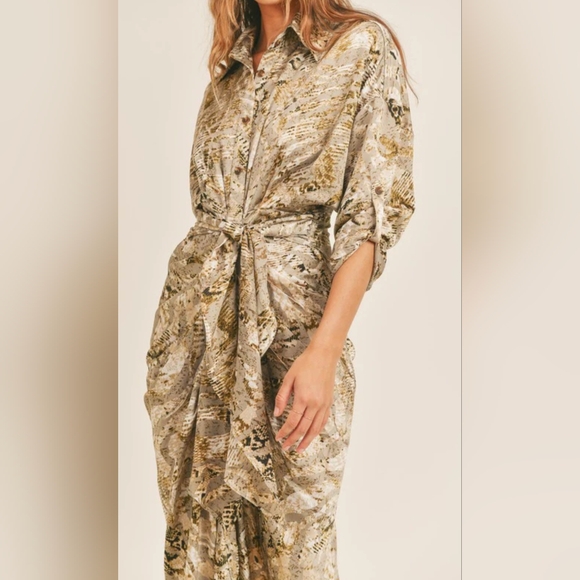 Patterned Midi Dress - Picture 1 of 7